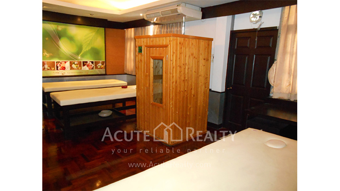 ขายและให้เช่าอาคารพาณิชย์ 4 ชั้น ในสุขุมวิท 39 ใกล้รถไฟฟ้าพร้อมพงษ์_image3