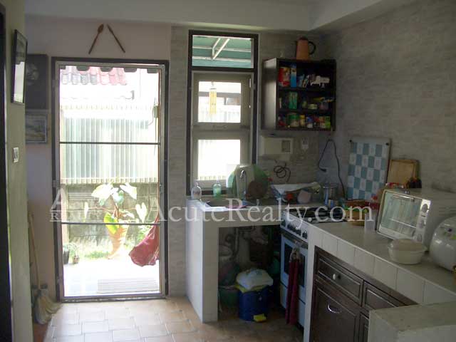 Apartment for sale in Rama 6 road, 4 storey. 73 sq.wa. Best location, near BTS Ari. Phaholyothin_image4