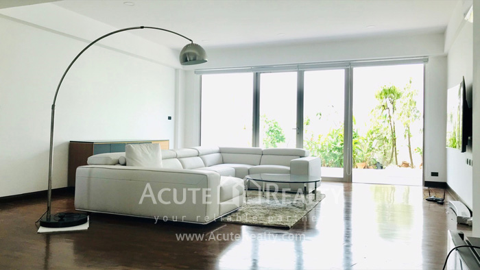 ขายทาวน์เฮาส์ ใน ทองหล่อ 3 ห้องนอน 24.6 ตร.วา มีสระว่ายน้ำในบ้าน_image1