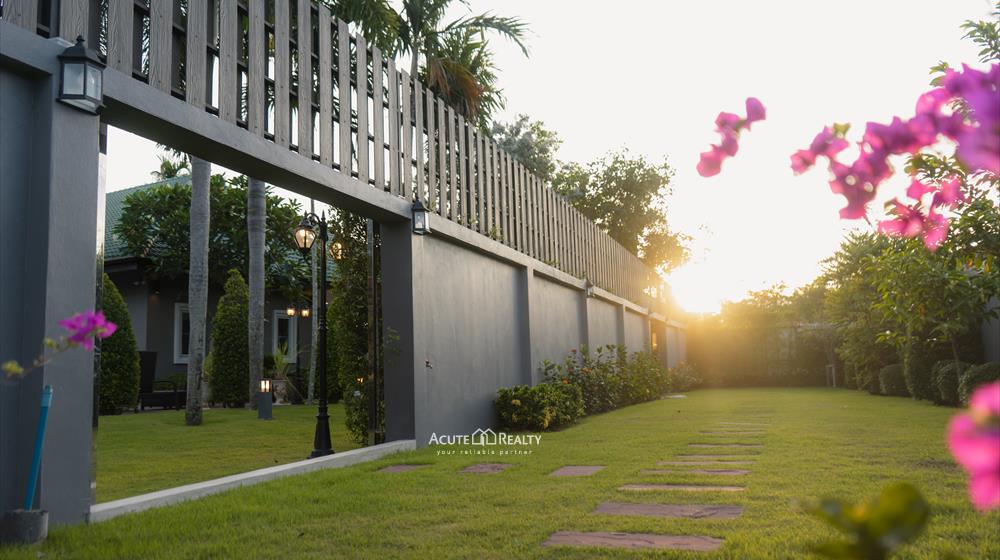Spacious pool villa Pattaya, 7Bedroom on big land 265sq.wah_image2