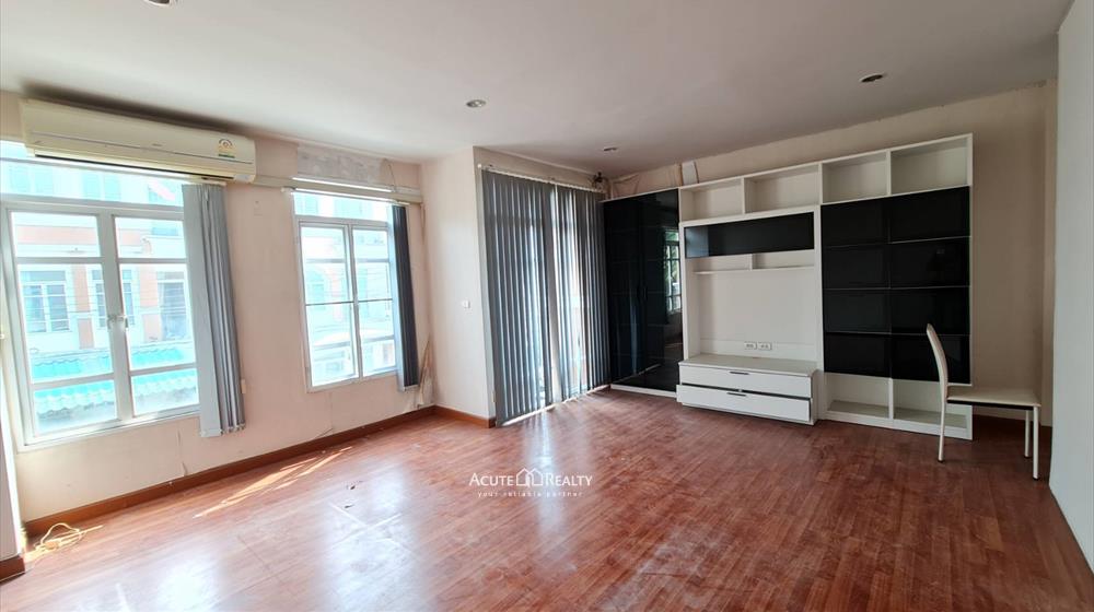 ขายทาวน์โฮม 3 ชั้น หมู่บ้าน เดอะพาราไดซ์ ใกล้สนามบินดอนเมืองและรถไฟฟ้า เหมาะทำ Home office_image10
