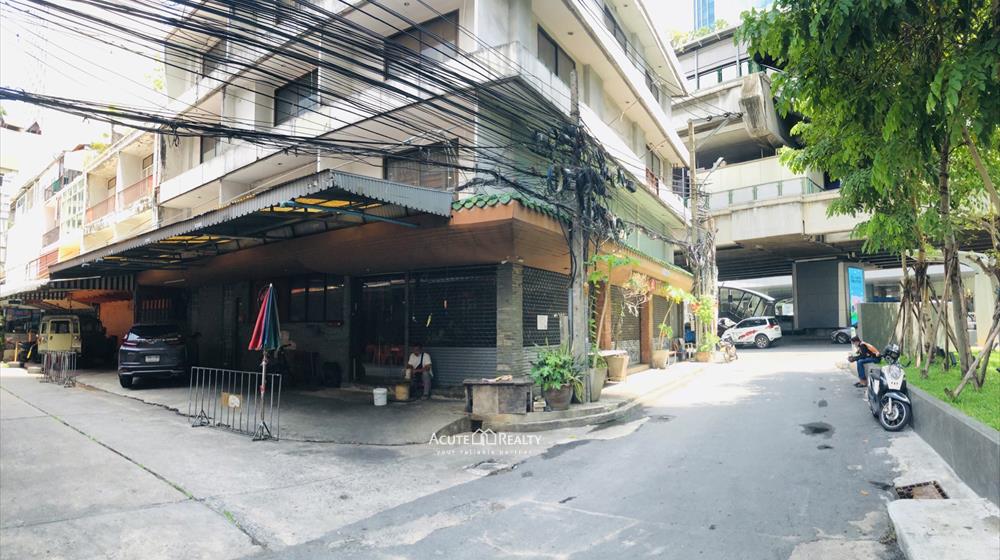 shophouse-showroom-for-rent