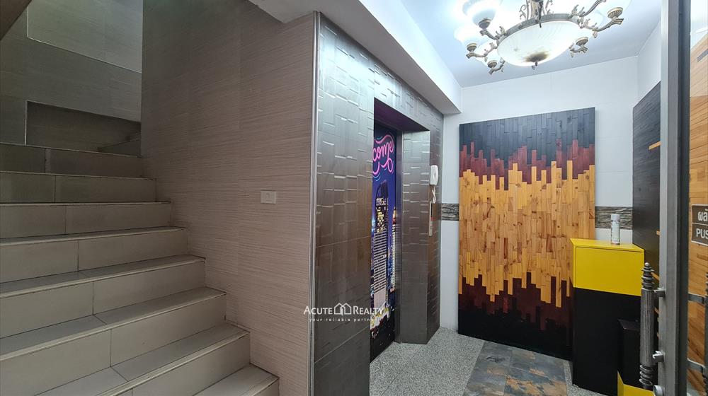 ขาย อาคารสำนักงาน ที่ดิน และ ทาวน์เฮาส์ บนถนนสาทร ทำเลดีที่สุด_image8