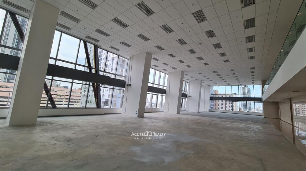 พื้นที่สำนักงาน ทั้งชั้น ให้เช่า ที่ตึก Spring Tower ห้องสองชั้น เพดานสูง 8 เมตร _image3